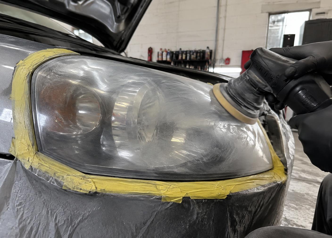 Headlight lens refined with a compact polisher